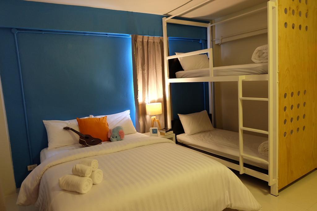 Oyes Hostel Krabi Bilik gambar