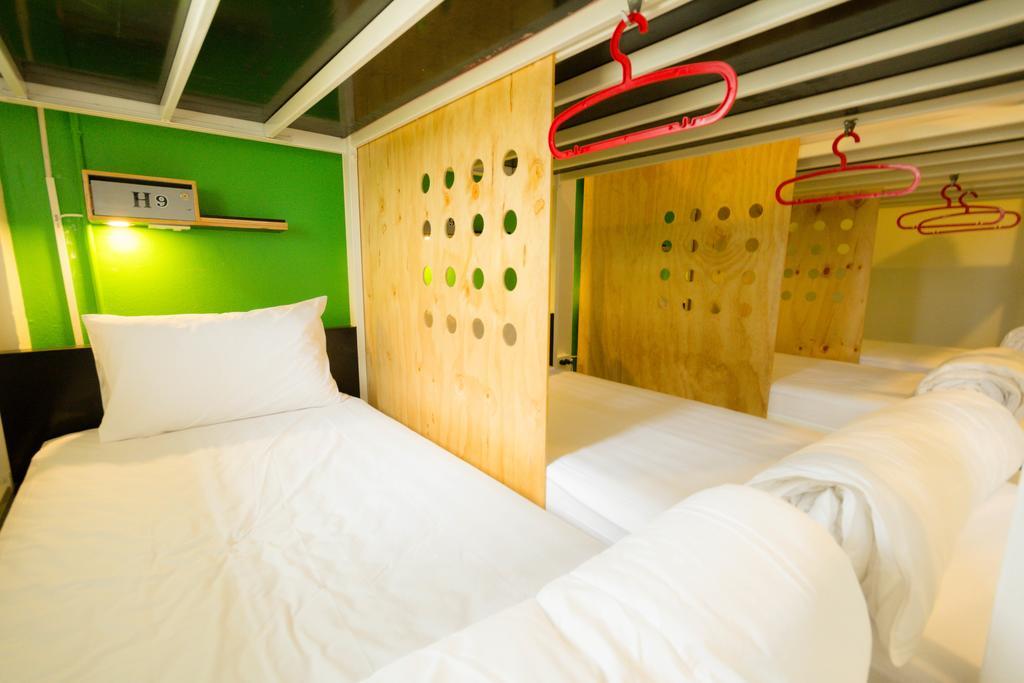 Oyes Hostel Krabi Luaran gambar