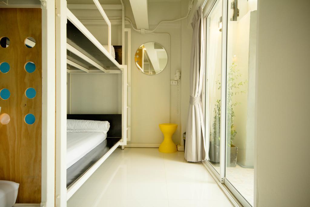Oyes Hostel Krabi Bilik gambar