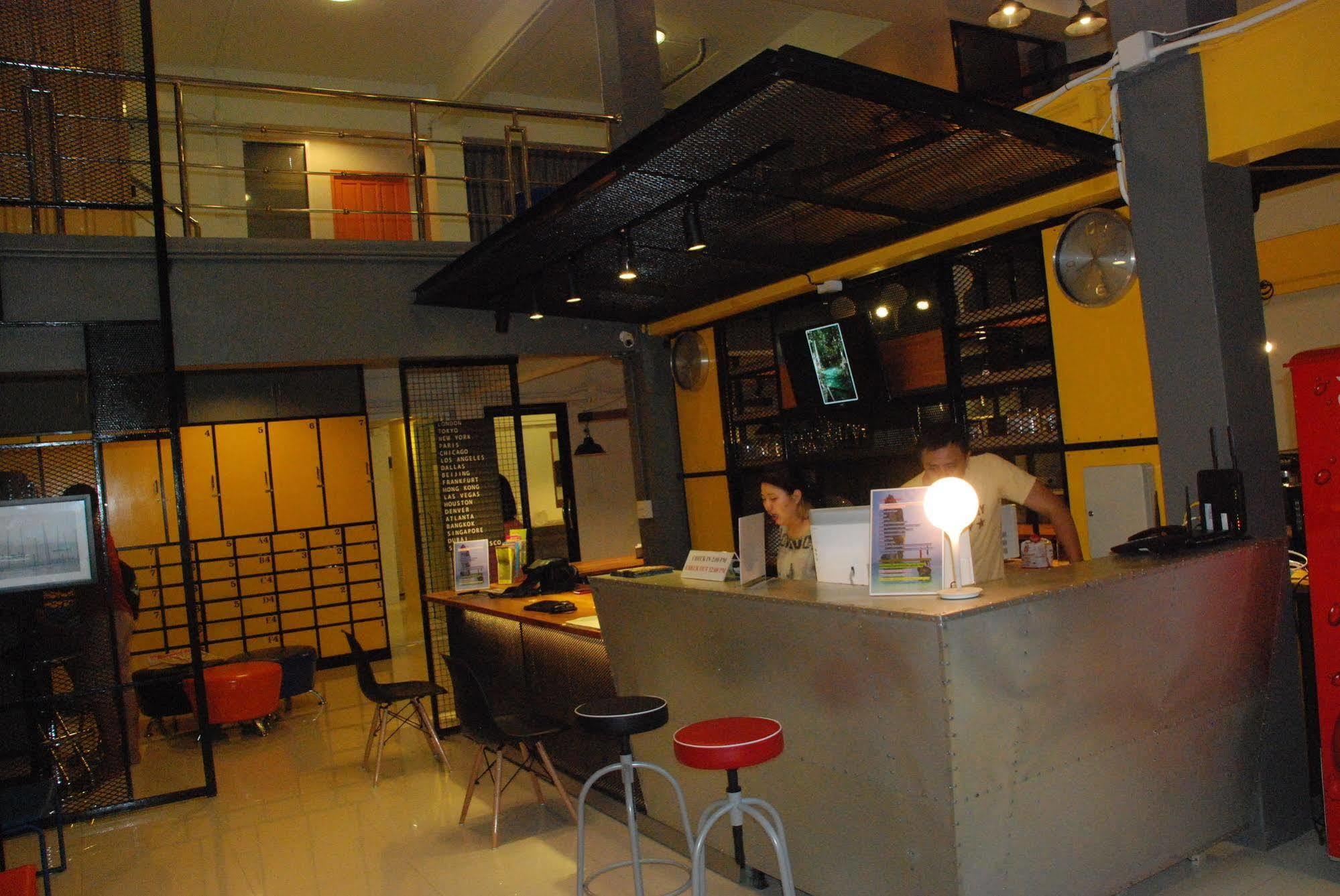 Oyes Hostel Krabi Luaran gambar