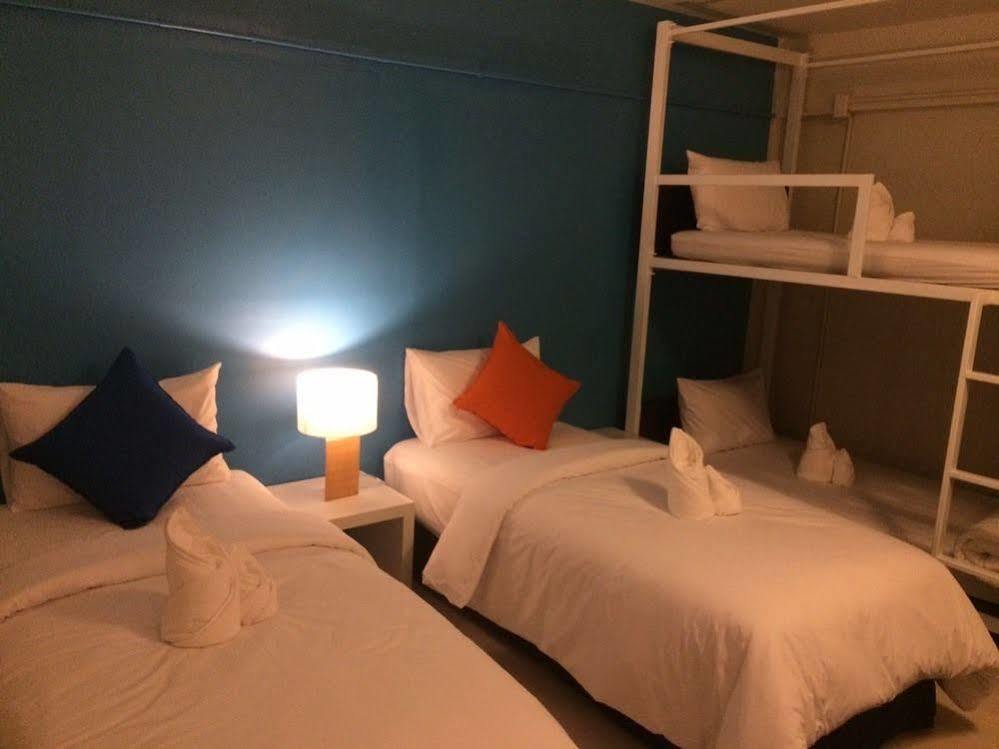 Oyes Hostel Krabi Luaran gambar