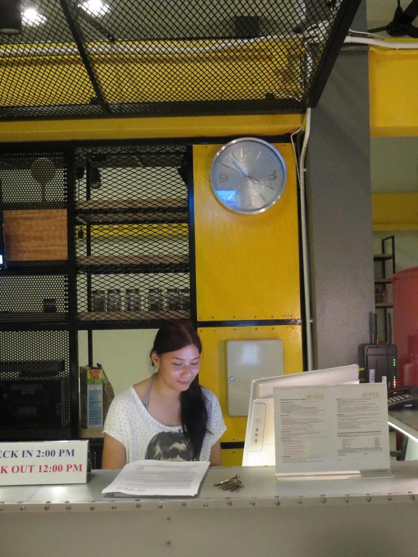 Oyes Hostel Krabi Luaran gambar