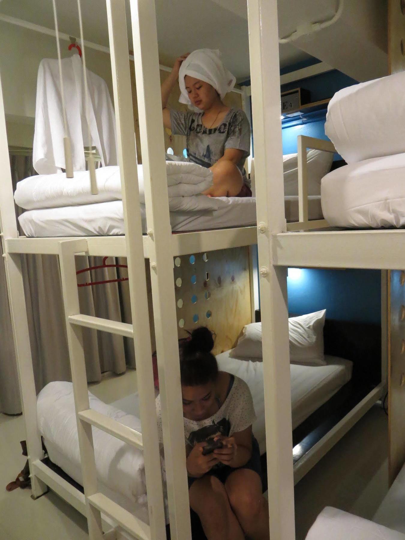 Oyes Hostel Krabi Luaran gambar