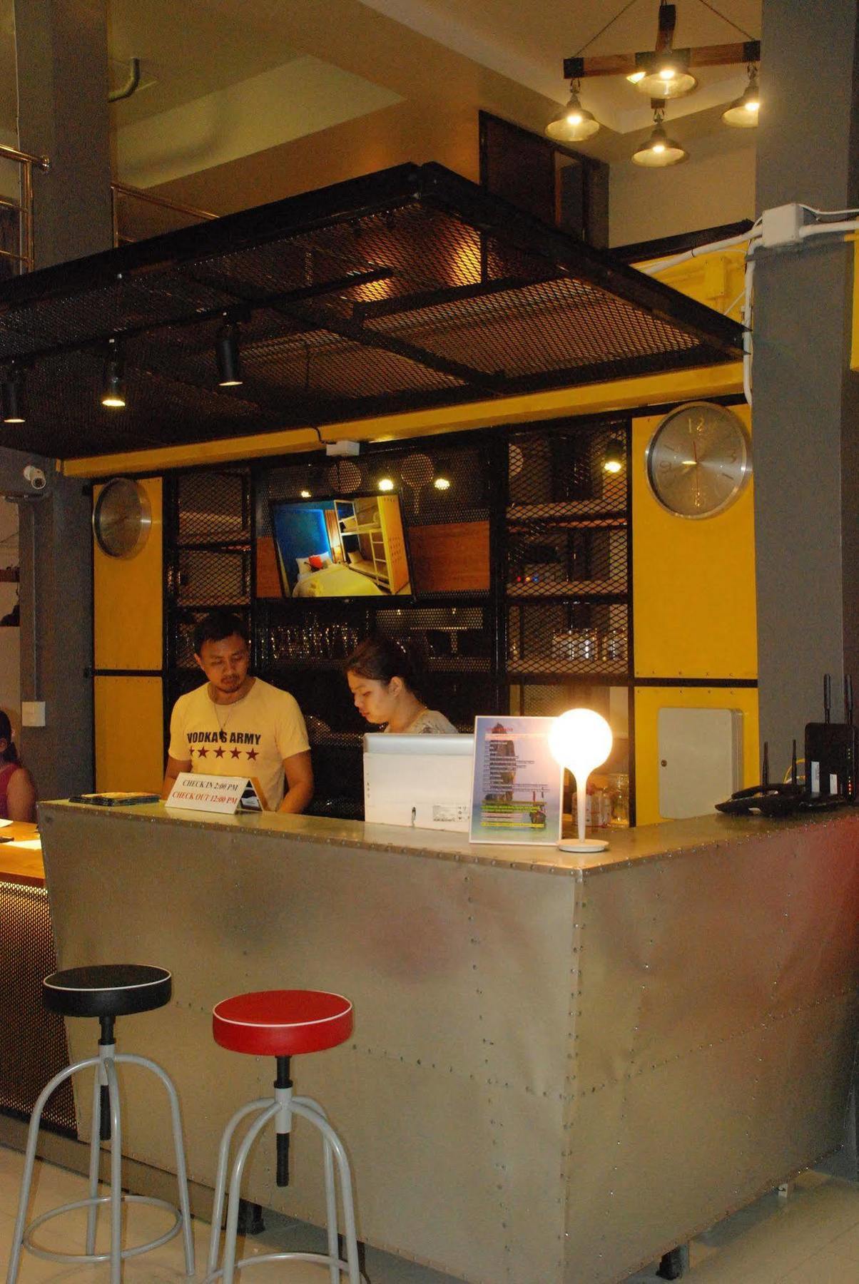 Oyes Hostel Krabi Luaran gambar