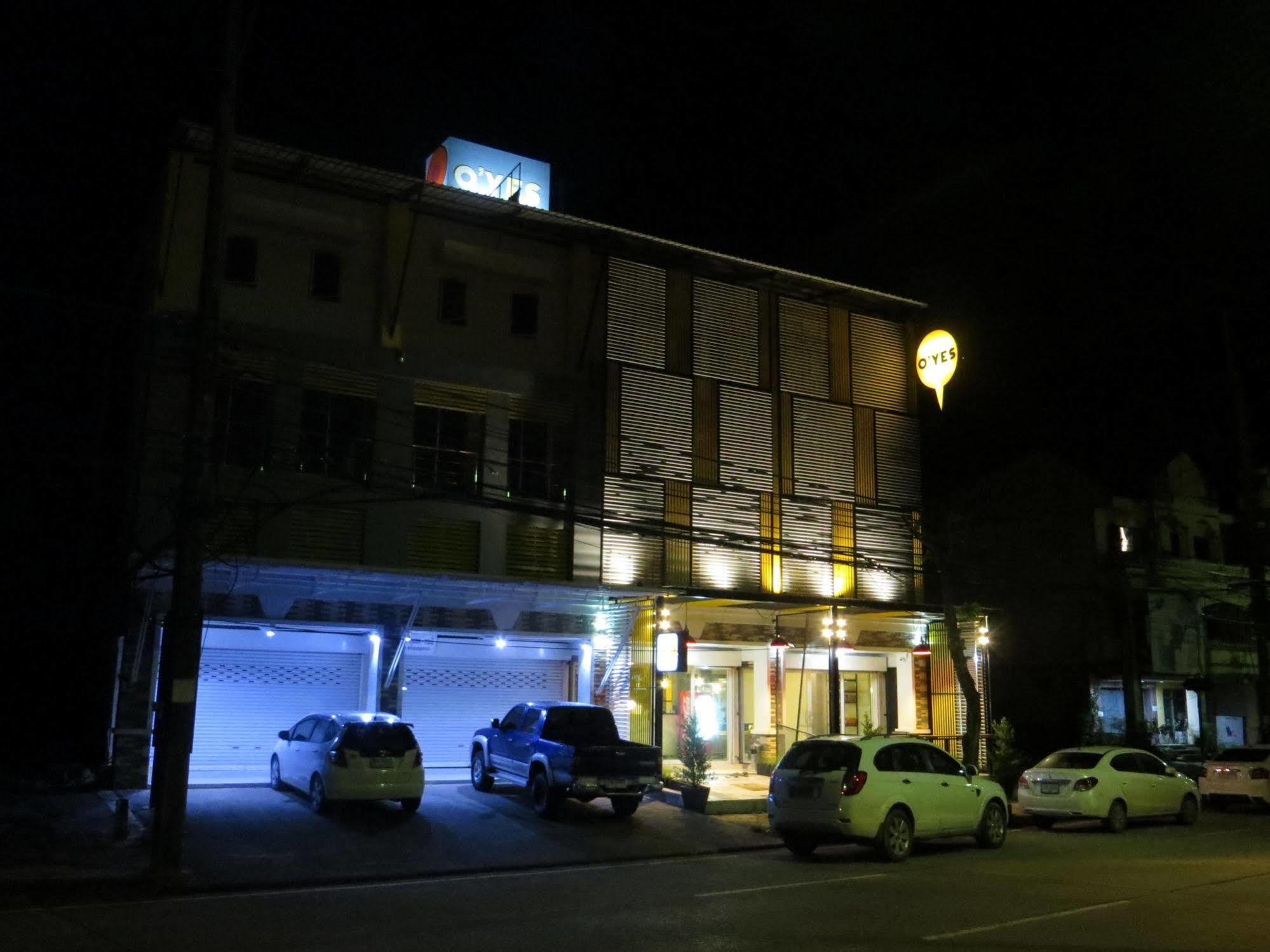 Oyes Hostel Krabi Luaran gambar